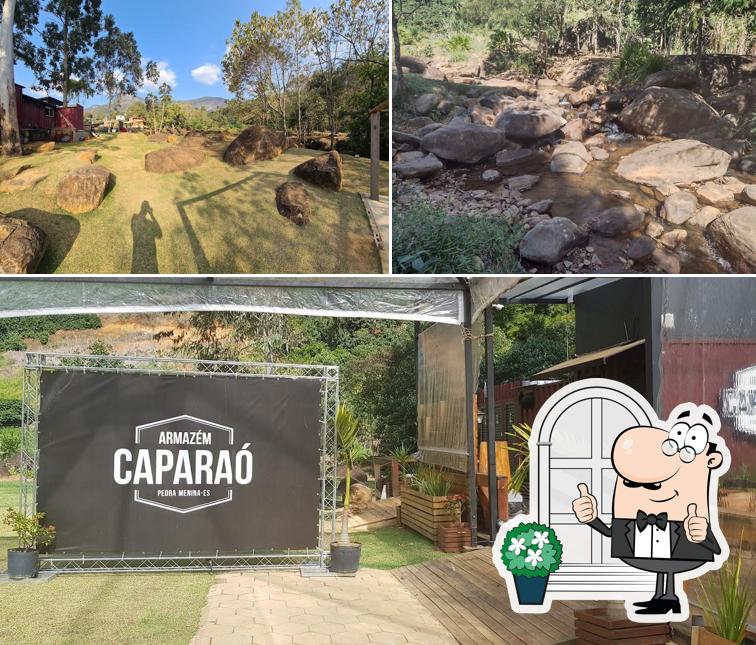 Você pode espairecer no na área externa do Armazém Caparaó