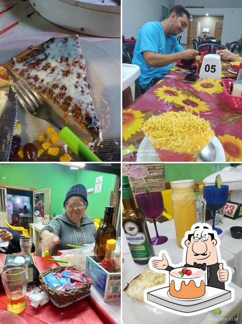 Bolos de cenoura em Pizzaria do Vizinho