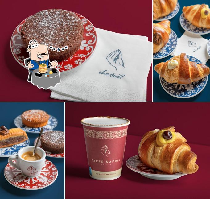 Platti al Caffè Napoli