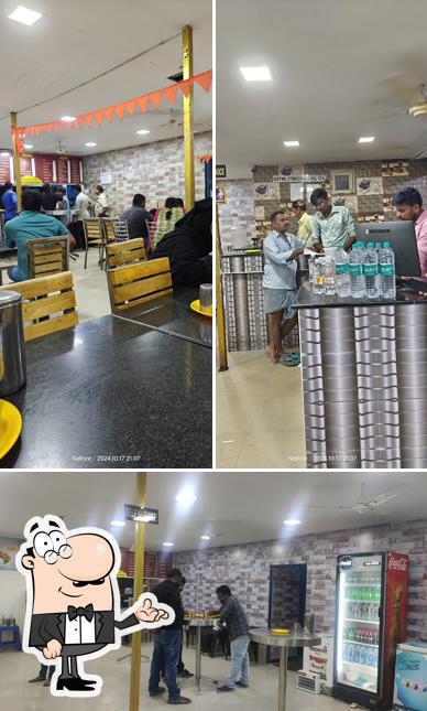 Take a seat at one of the tables at Sri Balaji Bhavan
