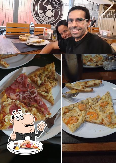 Consiga pizza no Pizza Mestre Cabo Branco