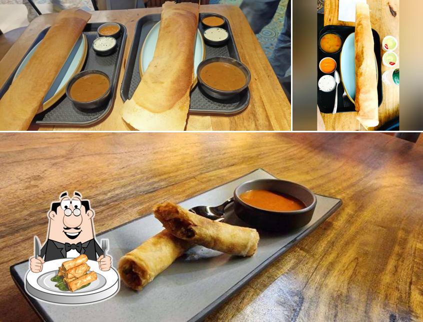 Spring rolls at Chaat Sarovar