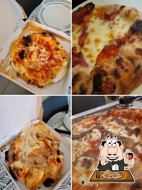 A Rose Caffè, vous pouvez commander des pizzas