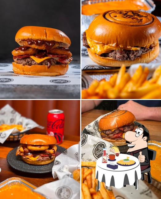 Experimente um dos hambúrgueres servidos no Best Burger & Co. Timbó