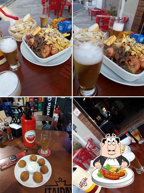 Platos en Juninho Deck Bar