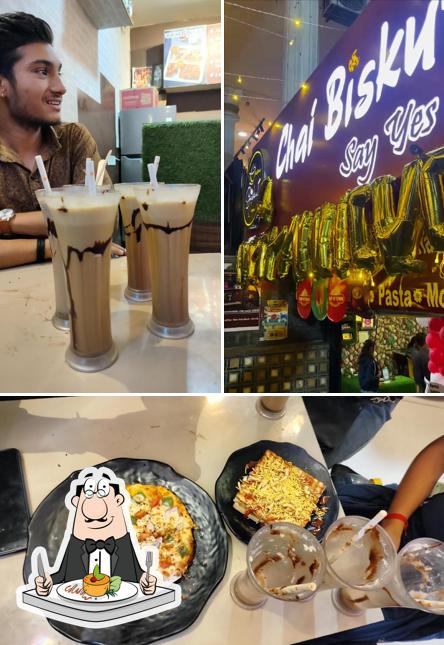 Food at CHAI BISKUT CAFE
