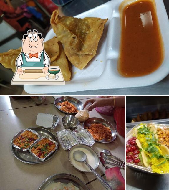 Samosa at NarayanBhai Bhelwala (Junagadhwala)