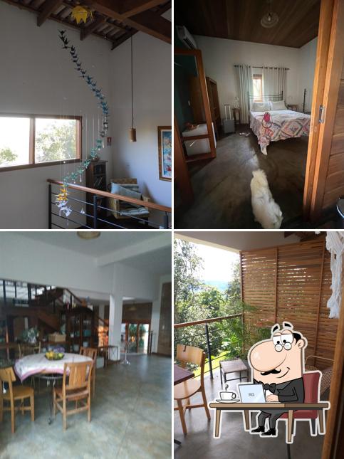 Sente em uma das mesas no Serra do Juá Pousada de Campo