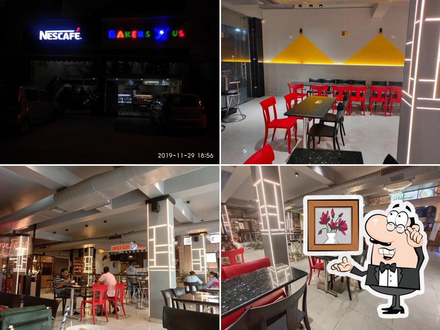 Take a seat at one of the tables at Nescafé Bakersrus