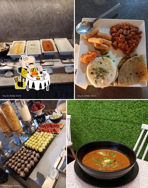 Meals at 7 HEAVEN's