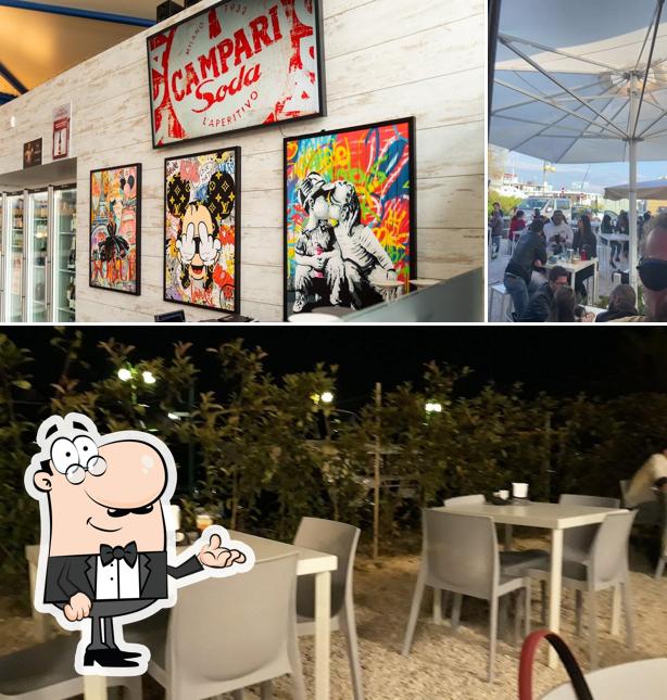 Gli interni di SEDICIGRADI Numana Bar