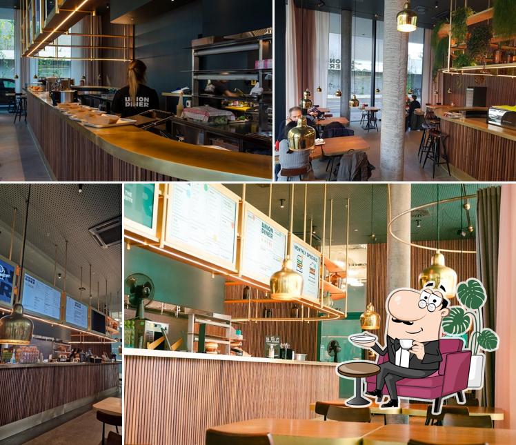 Siediti a un tavolo di Union Diner Gundeldingen
