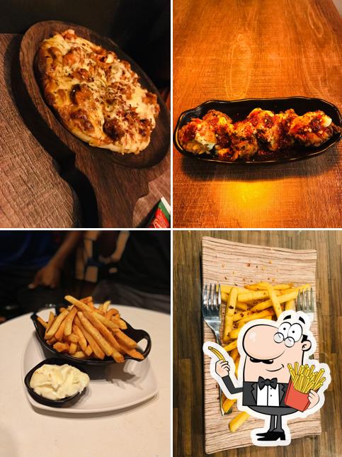 Order finger chips at Cool Cafe
