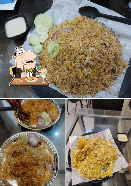Pad thai at Azmat Premium