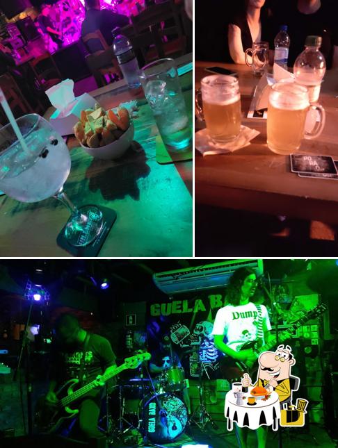 O Porão Bar & Eventos se destaca pelo comida e interior