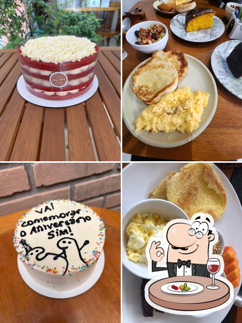 Comida em Chez Mom - Café & Confeitaria