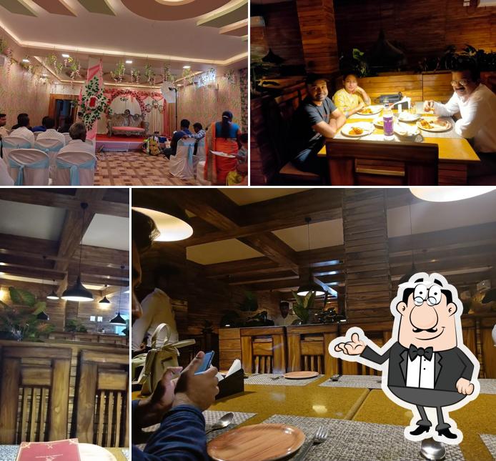 The interior of Hotel Woods (Cafe & Restaurant)
