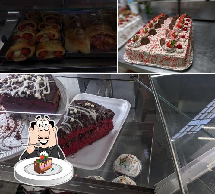Bolo de chocolate em Padaria e Confeitaria Morada do Trevo