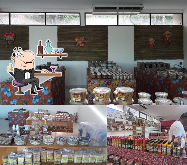O interior do Empório do Litoral ao Sertão