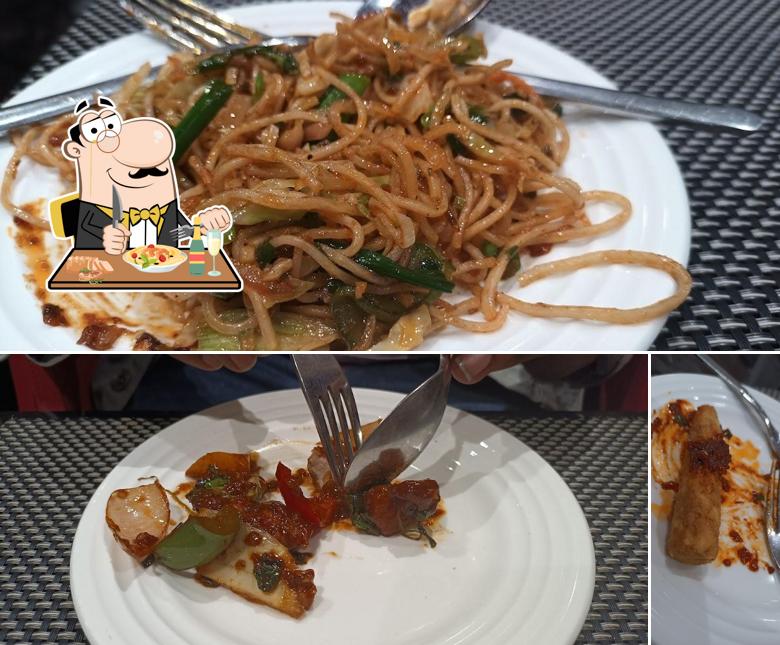 Meals at Shree Muktanand Moti Mahal