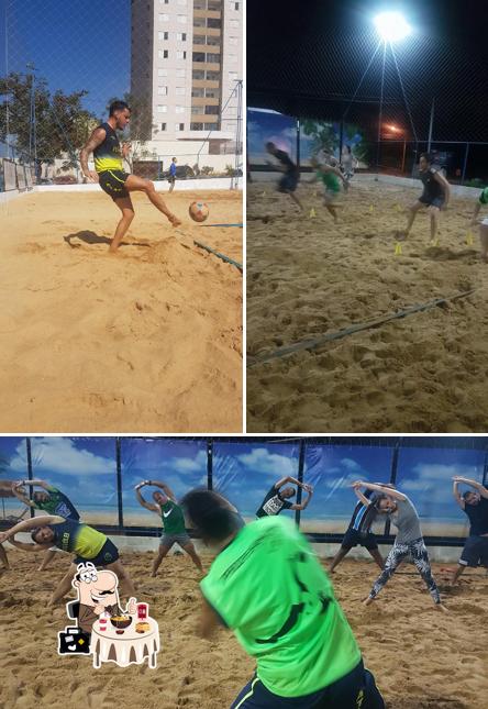 Platos en Erre Jota - Quadra de Esportes, Aulas de Futevôlei, Aulas de Vôlei e Aulas de Beach Tennis, Bar e Restaurante