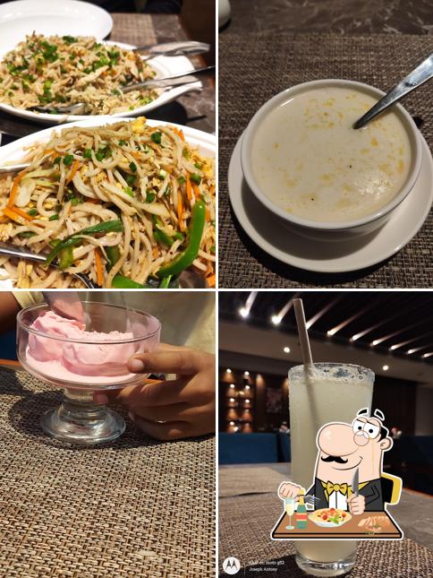 Pad thai at Ambal Regency