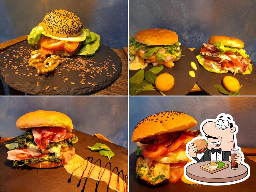 Prenditi un hamburger a L'Idea Caffè & Restaurant