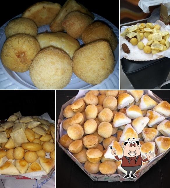 Comida em Nésio Massas e Salgados