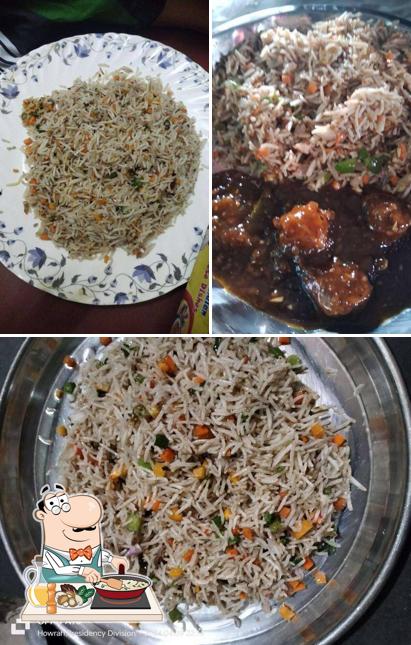 Fried rice at Anshuprio Foodie Club
