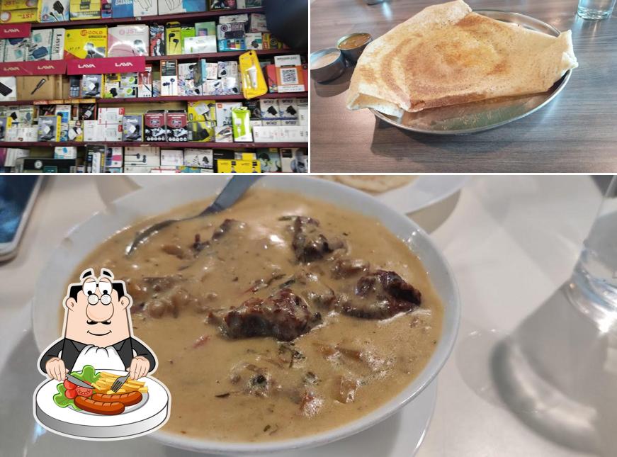Food at Thaff Hotel And Restaurant