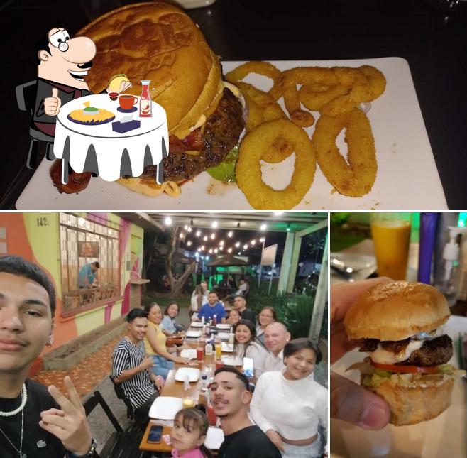 Os hambúrgueres do Tora Burger irão satisfazer uma variedade de gostos