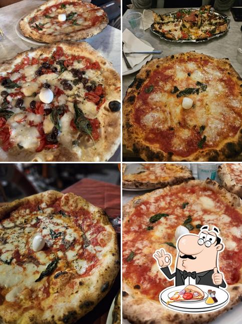 A Pizzeria I Decumani, puoi provare una bella pizza