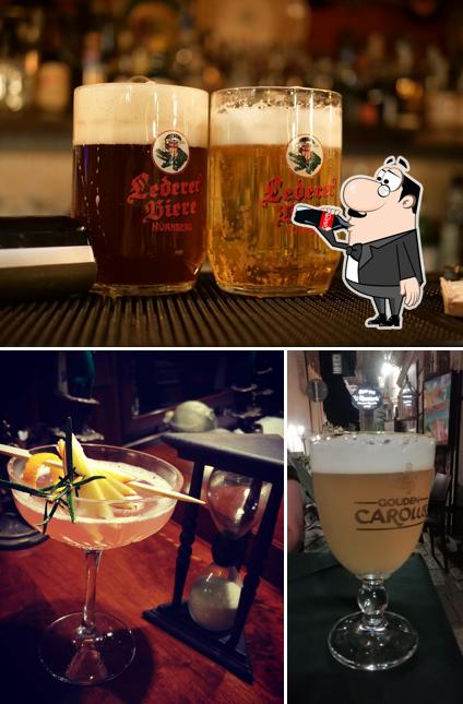 La immagine della bevanda e cibo di U Risuntuoriu pub Ibla