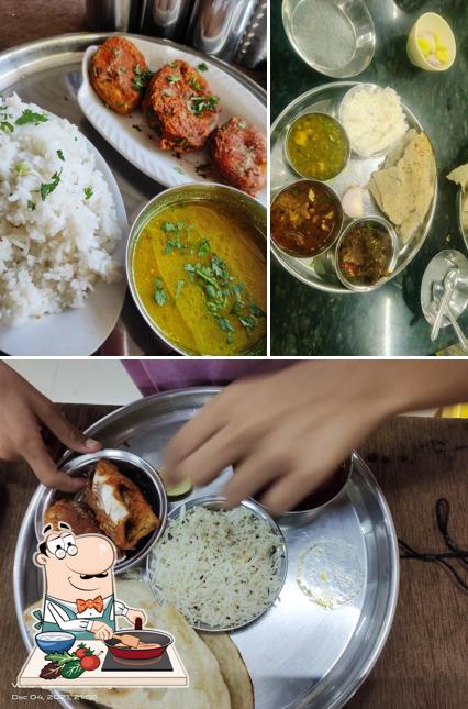 Chicken curry at Ashirwad Macchi Dhaba And Sea Foods