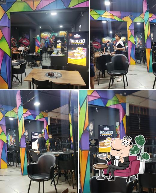 O interior do África Burger
