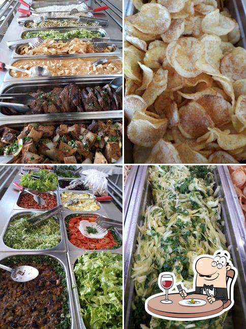 Comida em Restaurante Sabor de Monte