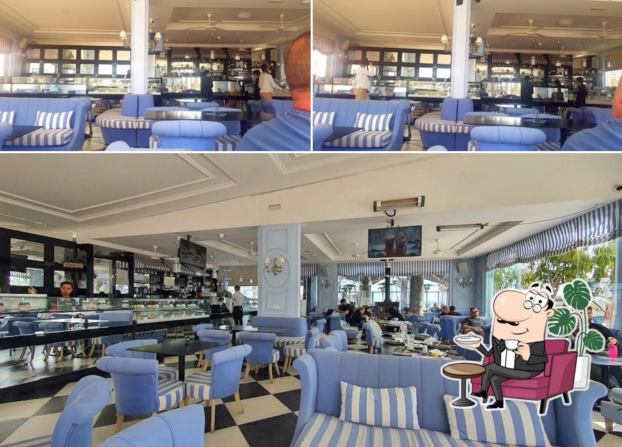 Découvrez l'intérieur de Coffee Corner Cafe