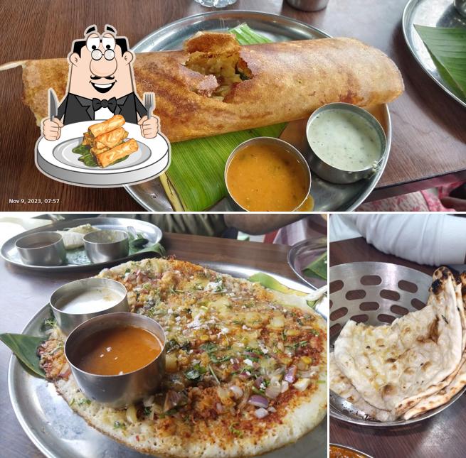 Spring rolls at Hotel Udyam Bhavan