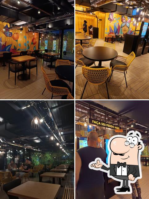 O interior do Madero & Jeronimo Burger Bauru