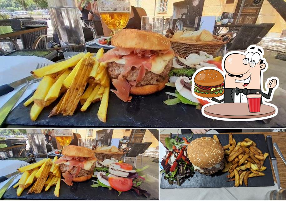Faites-vous plaisir avec un hamburger à bar restaurant pizzeria chez math