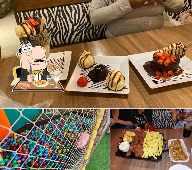 Platos en Mundo Animal Lanchonete Temática Interlagos - Comidas e Bebidas