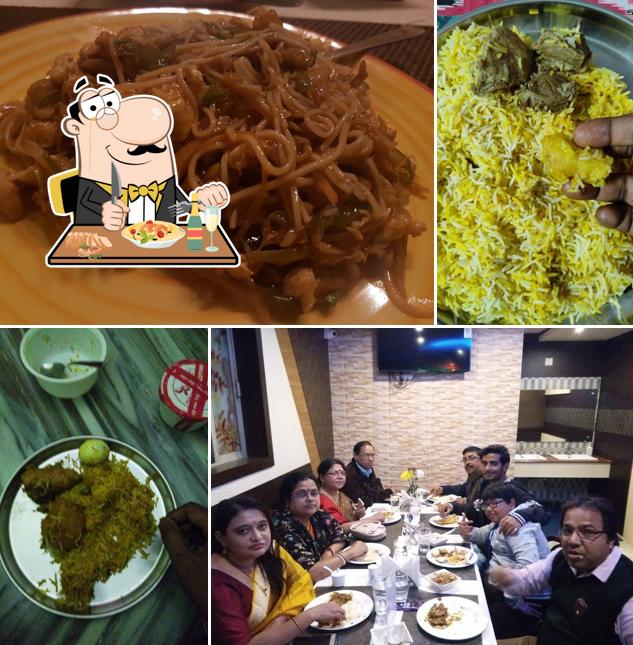 Pad thai at Samrat RestauranT