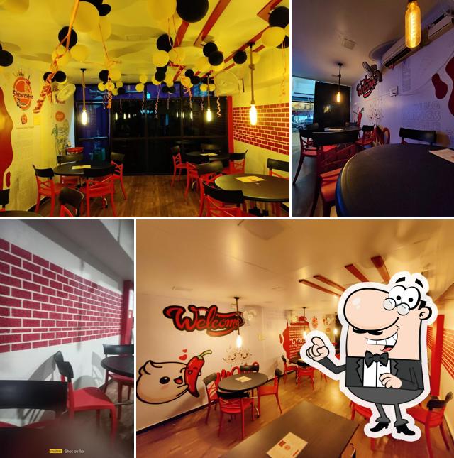 Check out how Shawarma Queen looks inside
