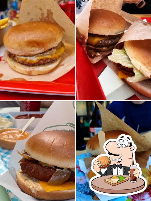 Prenez un hamburger à Fritkot Chouke