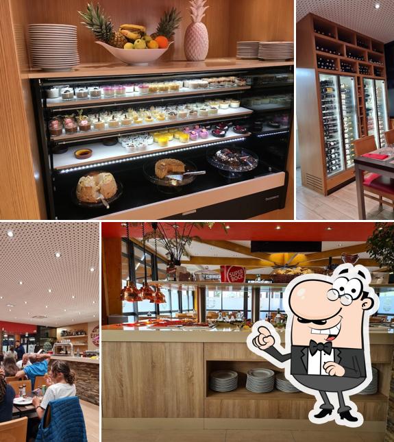 Installez-vous à l'une des tables de Brasa Rio