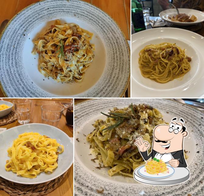 Spaghetti carbonara at Il Cortile - La Eliana