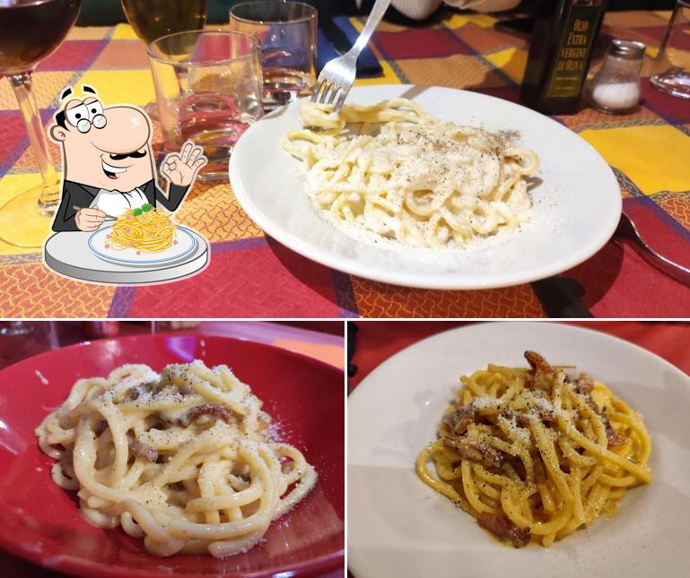 Spaghetti alla carbonara al Trattoria Bella Roma