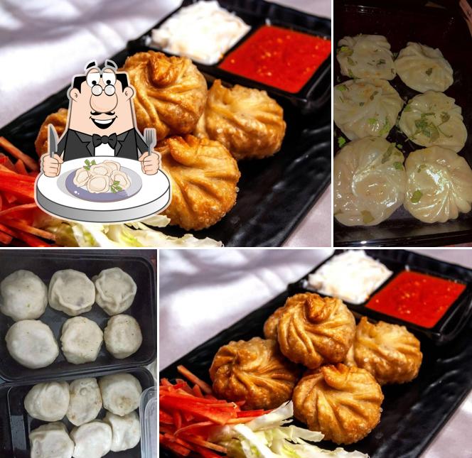 Dumplings at The Momo Eats