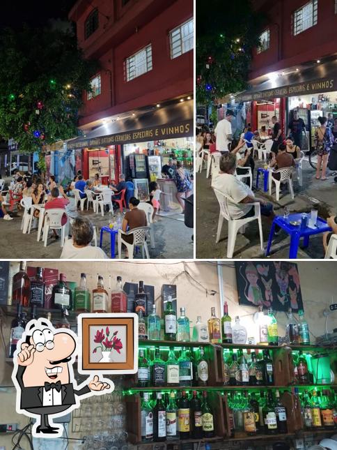 O interior do Pulo do Gato Bar