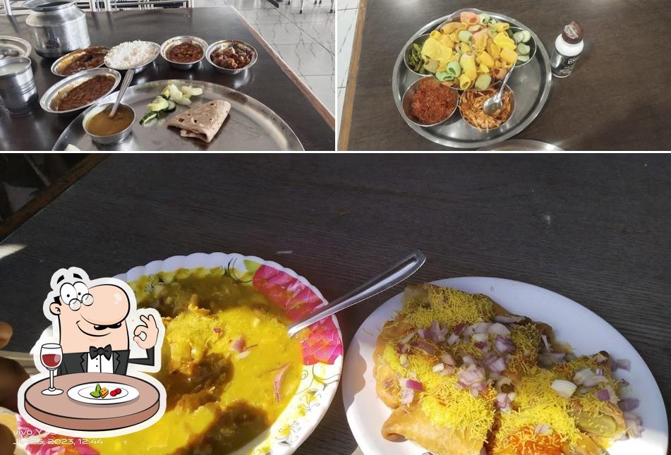 Food at Jay Dwarkadhish